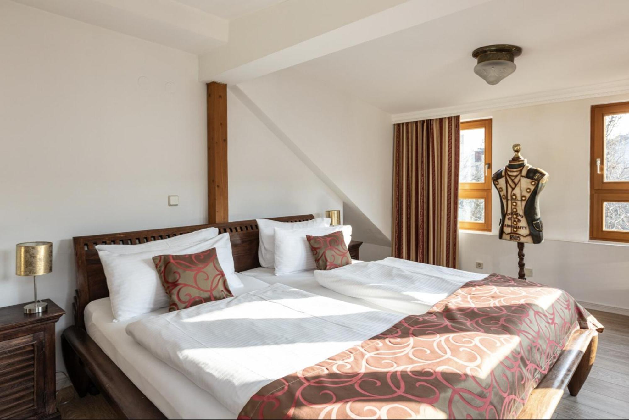 The Gate Garden Hotel — Photos 1